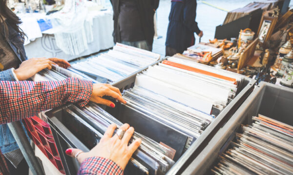 hands_on_vinyl_box hands_on_vinyl_box
